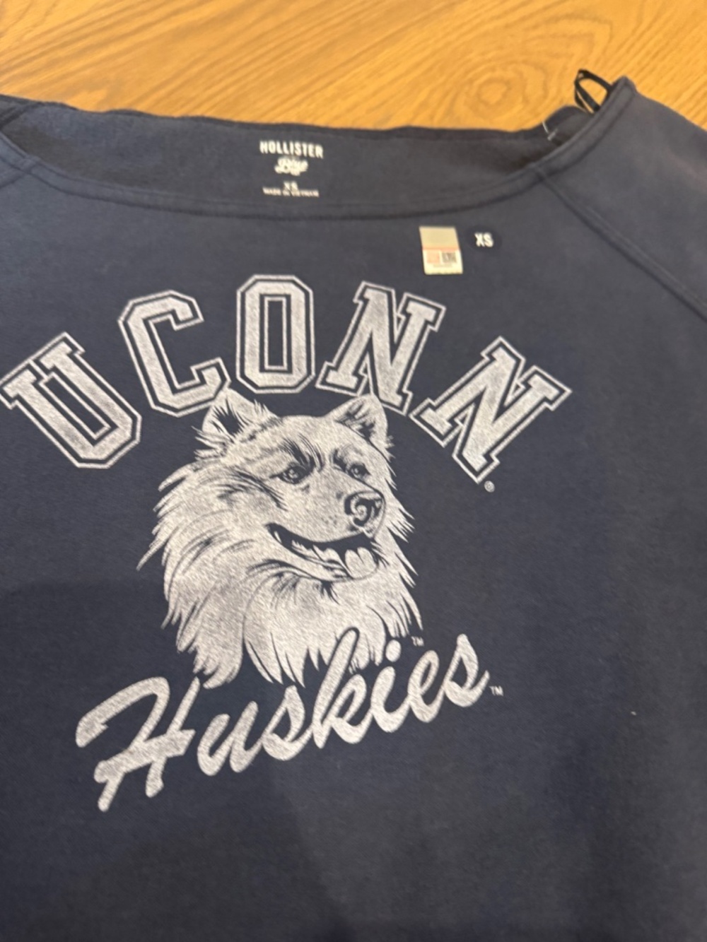 Hollister off the shoulder blue Huskies sweatshirt size XS - Picture 2 of 6